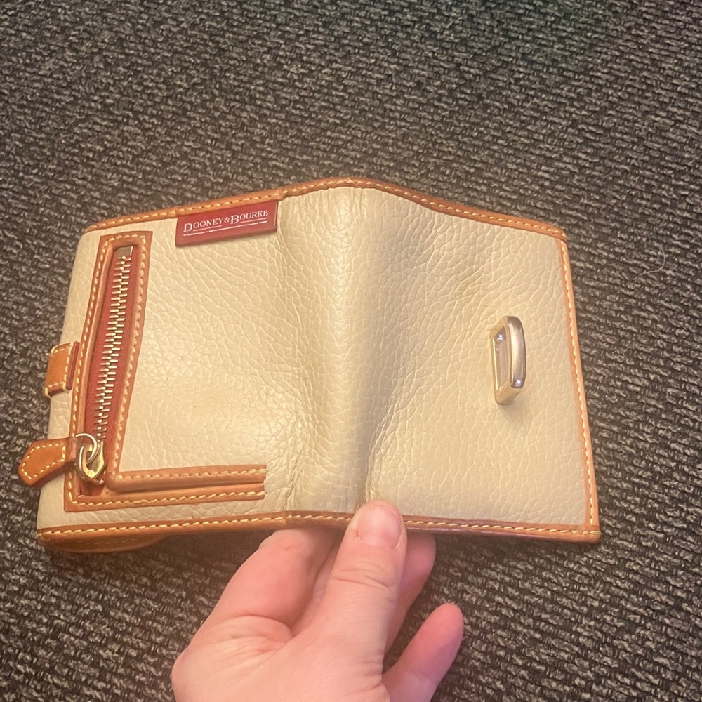 Vintage Dooney & Bourke wallet  All-Weather Leather collection pebbled leather - Picture 8 of 12